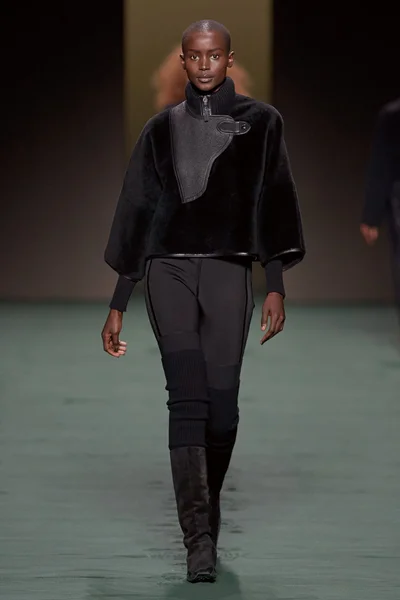 Look 14